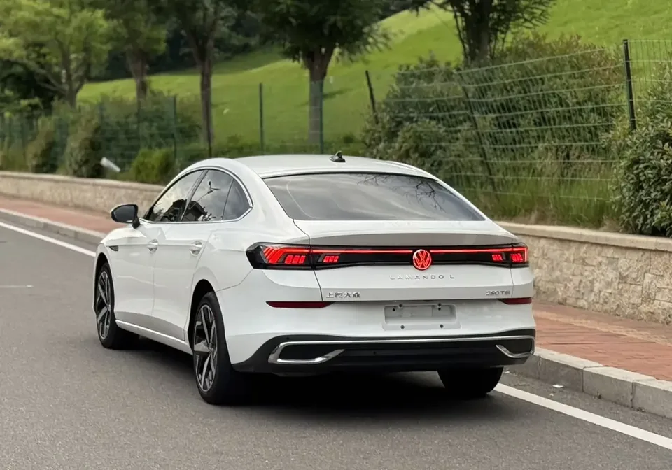 Volkswagen Lamando Lingdu 2022 Lingdu L 280TSI DSG Cool Edition 2022 — thumbnail 2