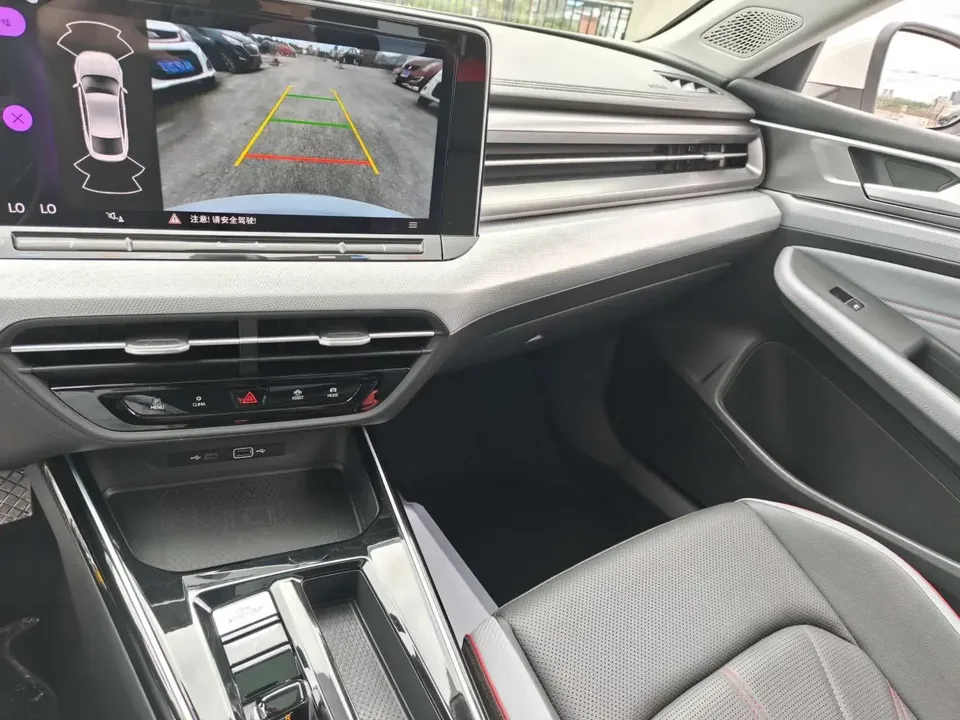 Volkswagen Lamando Lingdu 2024 Lingdu L 280TSI DSG Hot Edition 2024 — thumbnail 3