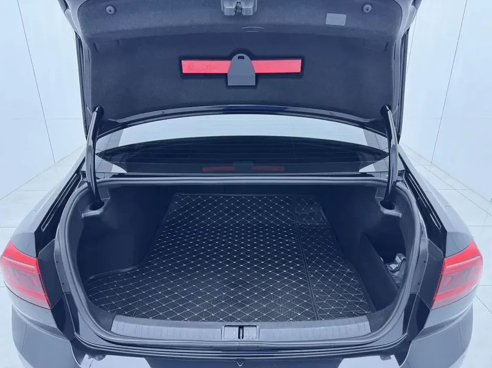 Volkswagen Magotan Magotan 2023 2 millionth anniversary edition 280TSI DSG comfort model 2023 — thumbnail 5