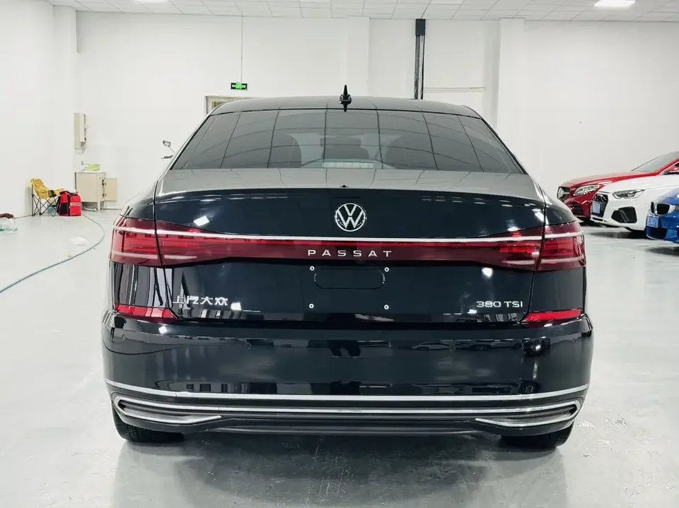 Volkswagen Passat Passat 2024 380TSI Star Elite Edition 2023 — thumbnail 2