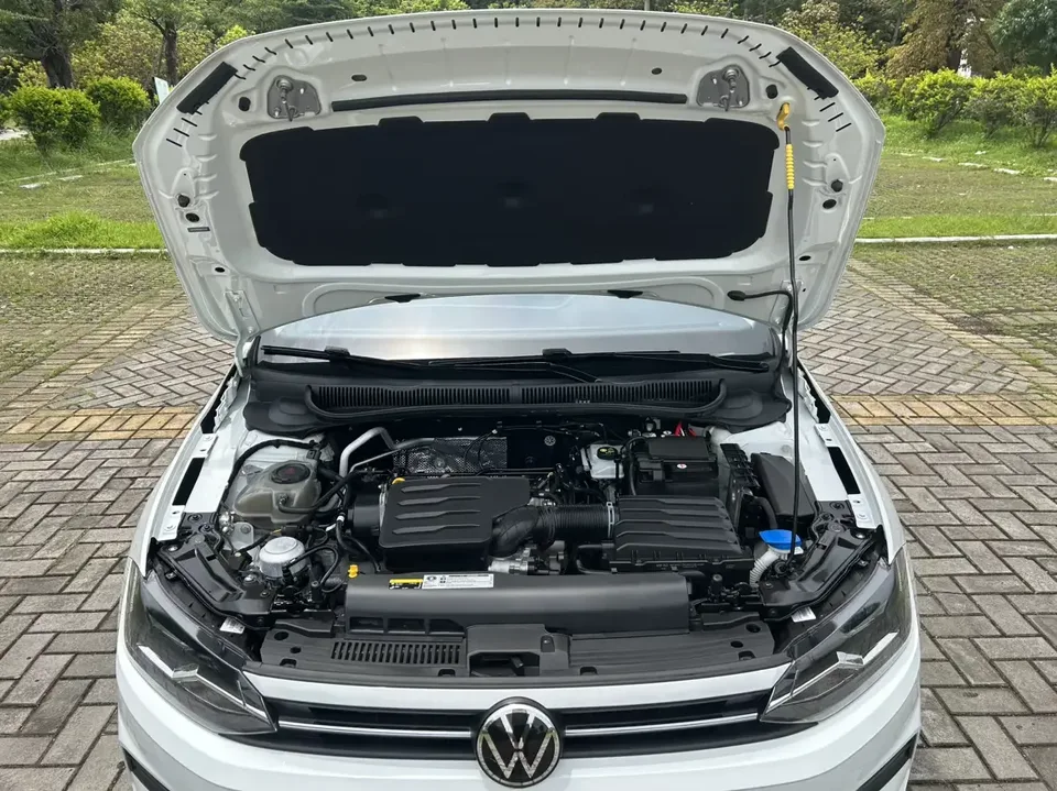 Volkswagen Polo Polo 2023 Plus 1.5L Automatic Colorful Technology Edition 2023 — thumbnail 3
