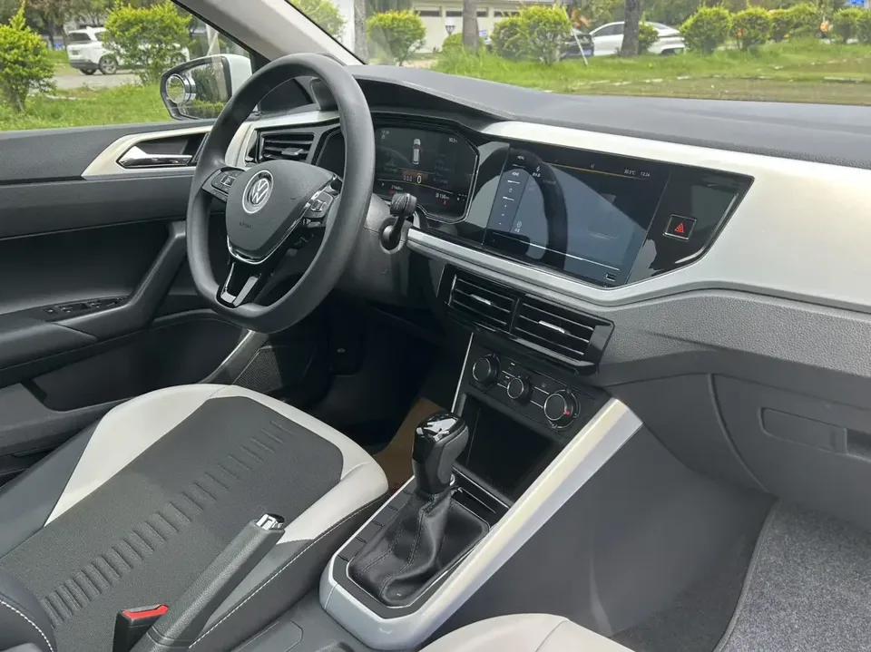 Volkswagen Polo Polo 2023 Plus 1.5L Automatic Colorful Technology Edition 2023 — thumbnail 5