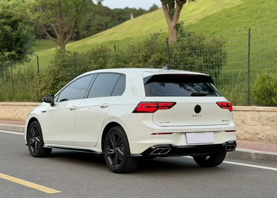 Volkswagen Golf golf 2021 280TSI DSG R-Line 2022 — thumbnail 2