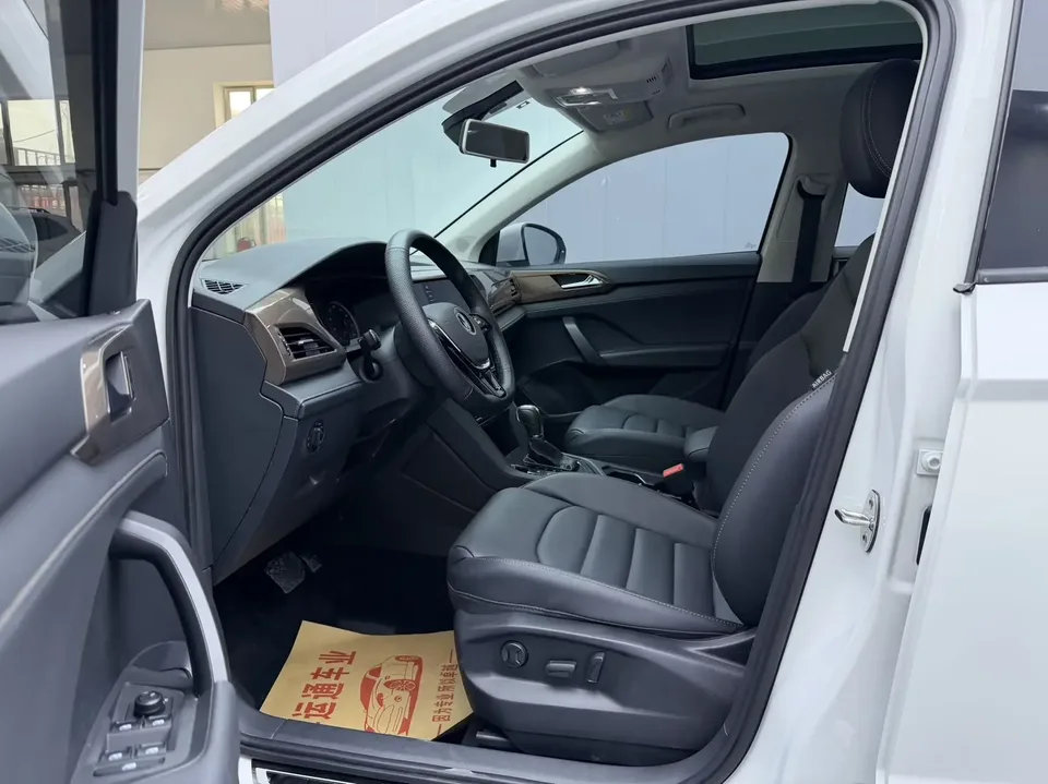 Volkswagen Tharu tuyue 2021 280TSI 2WD Comfort Edition 2022 — thumbnail 3