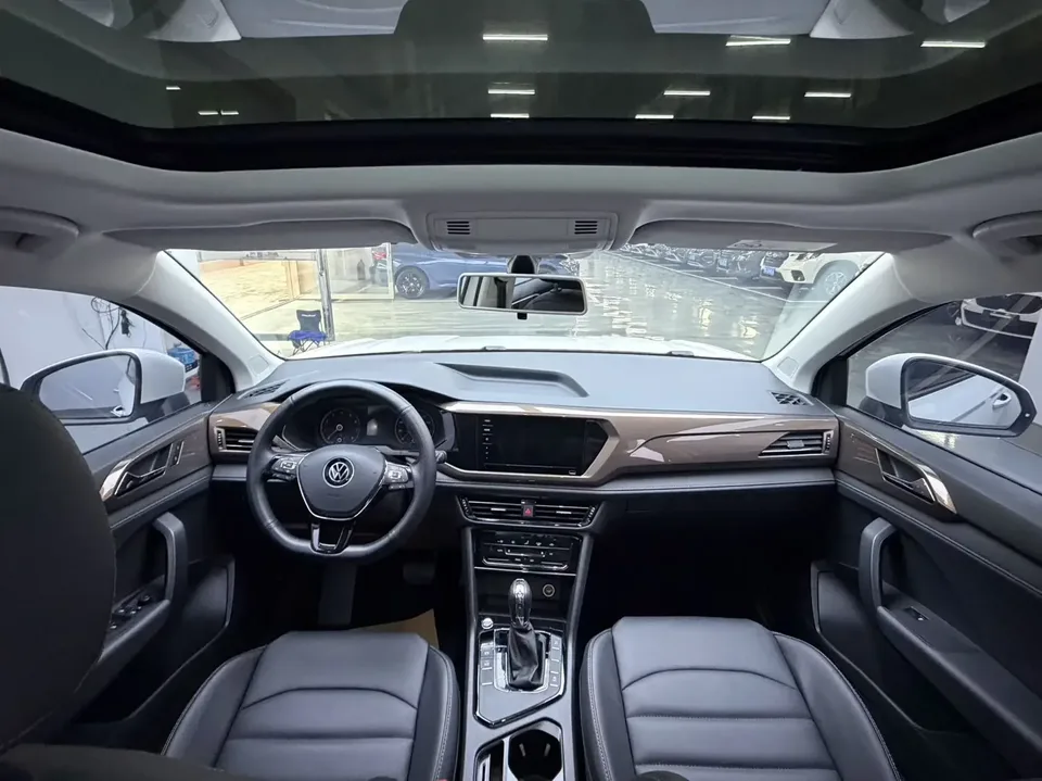 Volkswagen Tharu tuyue 2021 280TSI 2WD Comfort Edition 2022 — thumbnail 5