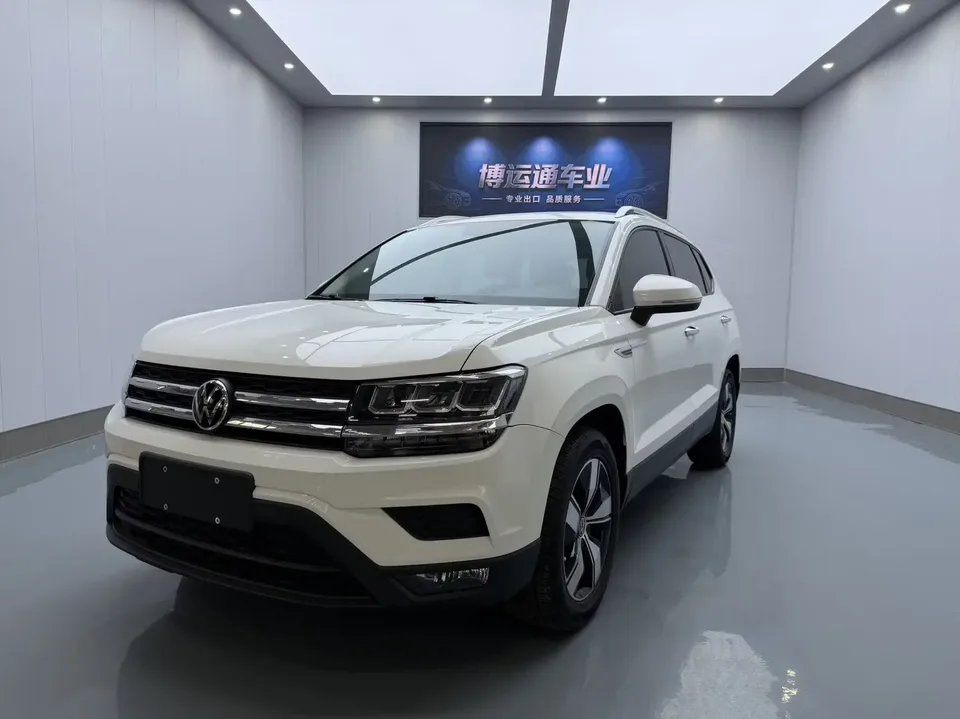 Volkswagen Tharu tuyue 2021 280TSI 2WD Comfort Edition 2022 — photo 1, buy with delivery to Moscow