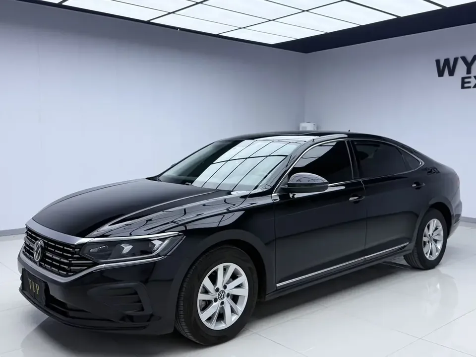 Volkswagen Passat Passat 2024 280TSI Business Edition 2023 — photo 1, buy with delivery to Moscow