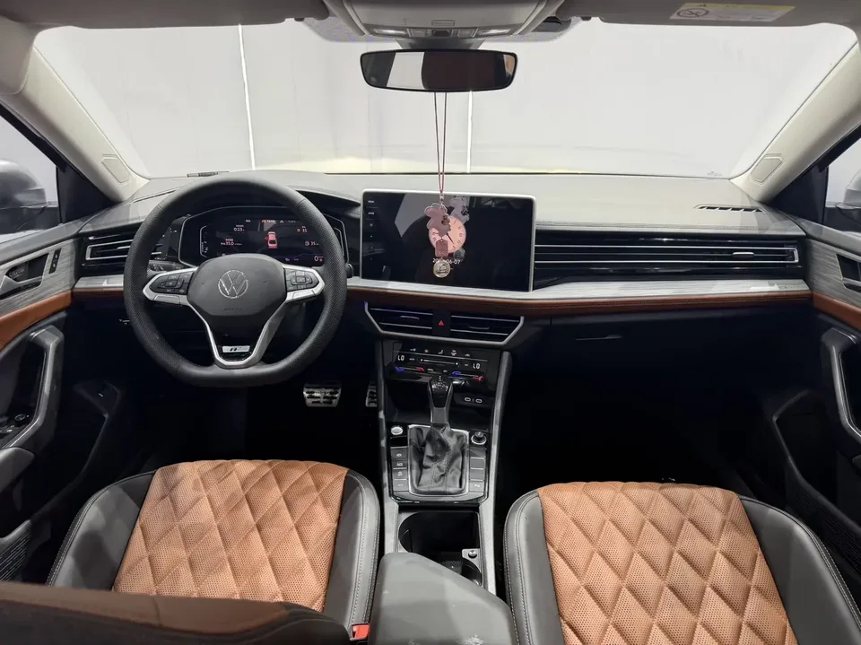 Volkswagen Sagitar Sagitar 2023 280TSI DSG Beyond Edition 2022 — thumbnail 4