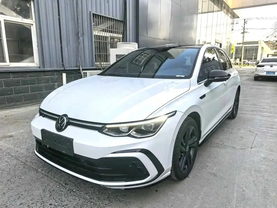 Volkswagen Golf golf 2023 280TSI DSG R-Line facelift 2023 — photo 1, buy with delivery to Moscow