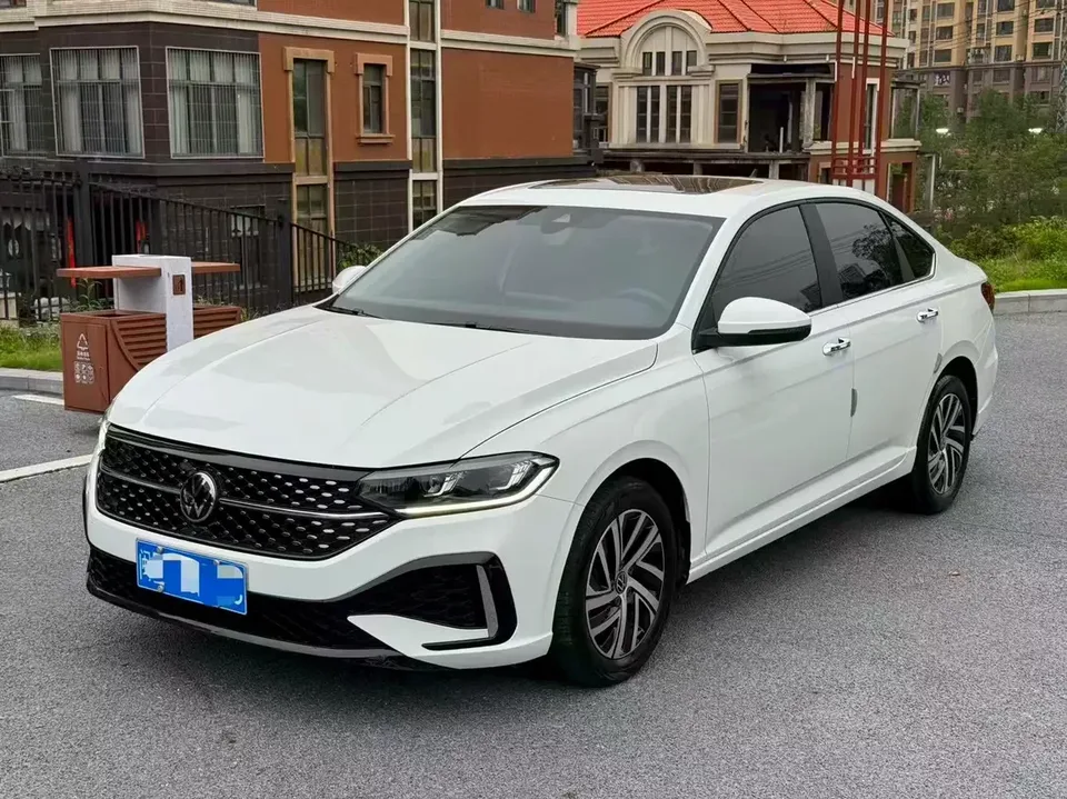 Volkswagen Lavida Lavida 2023 Modified 1.5L Automatic 5 million version 2023 — photo 1, buy with delivery to Moscow