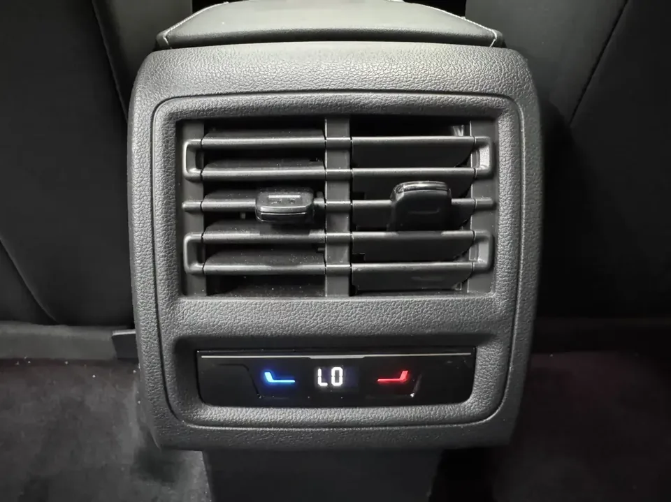 Volkswagen Golf golf 2023 280TSI DSG R-Line Lite 2023 — thumbnail 3