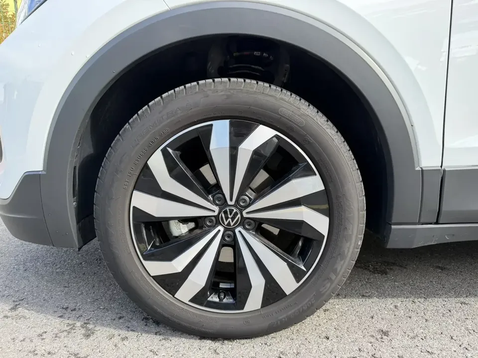 Volkswagen Tharu tuyue 2025 New 1.5L Sharp Edition 2026 — thumbnail 3
