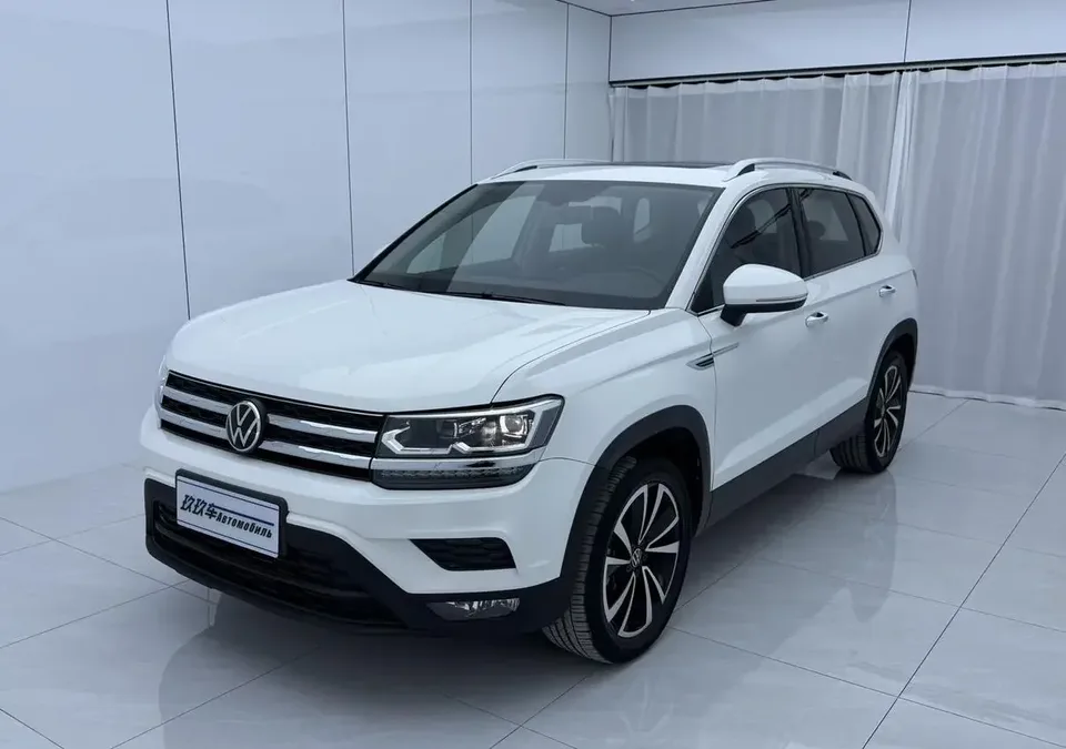 Volkswagen Tharu tuyue 2022 280TSI 2WD Deluxe Edition 2022 — photo 1, buy with delivery to Moscow
