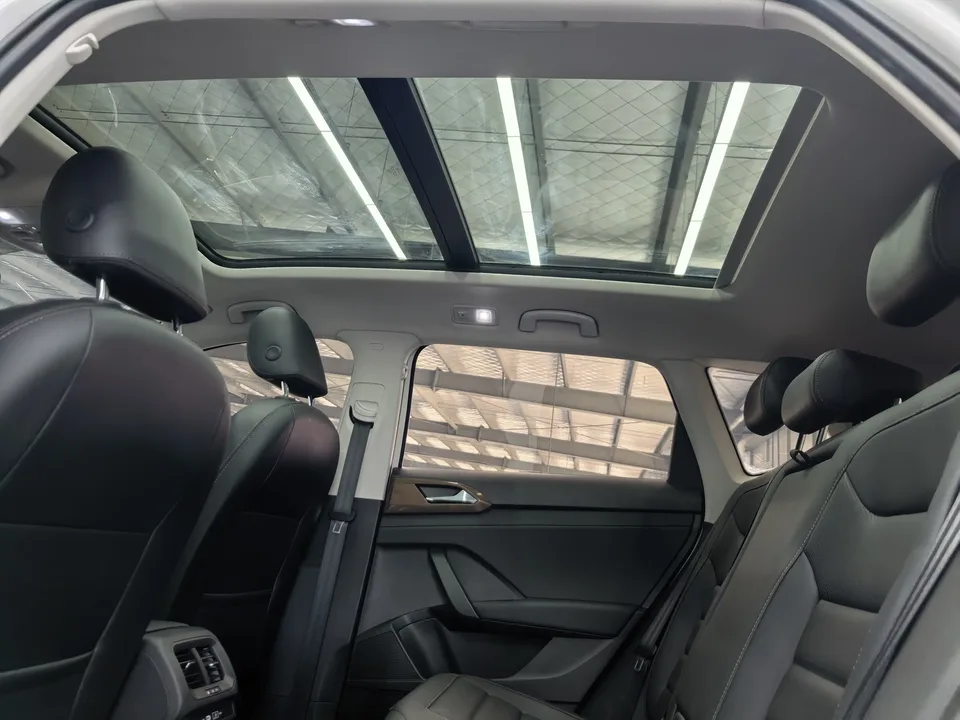 Volkswagen Tharu tuyue 2022 280TSI 2WD Deluxe Edition 2022 — thumbnail 4