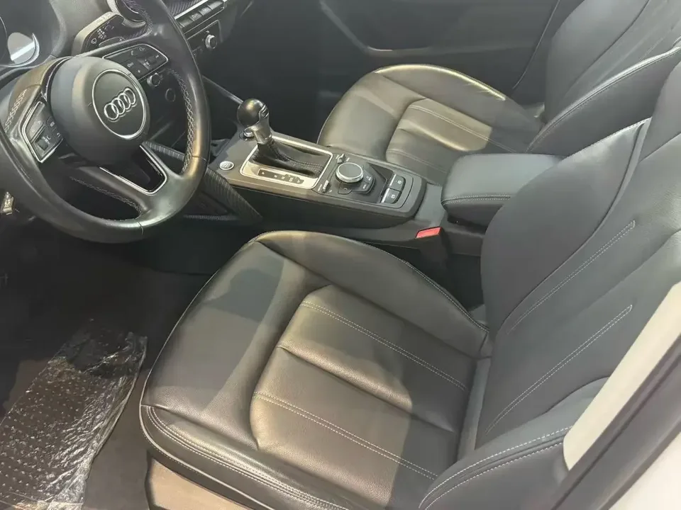 Audi Q2L Audi Q2L 2022 35 TFSI Stylish and Elegant 2023 — миниатюра 5