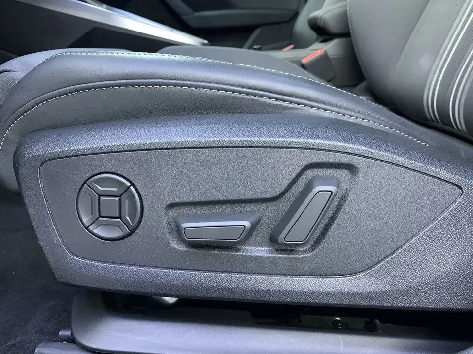 Audi A3 Audi A3 2023 A3L Limousine 35 TFSI Stylish Sports 2023 — thumbnail 5