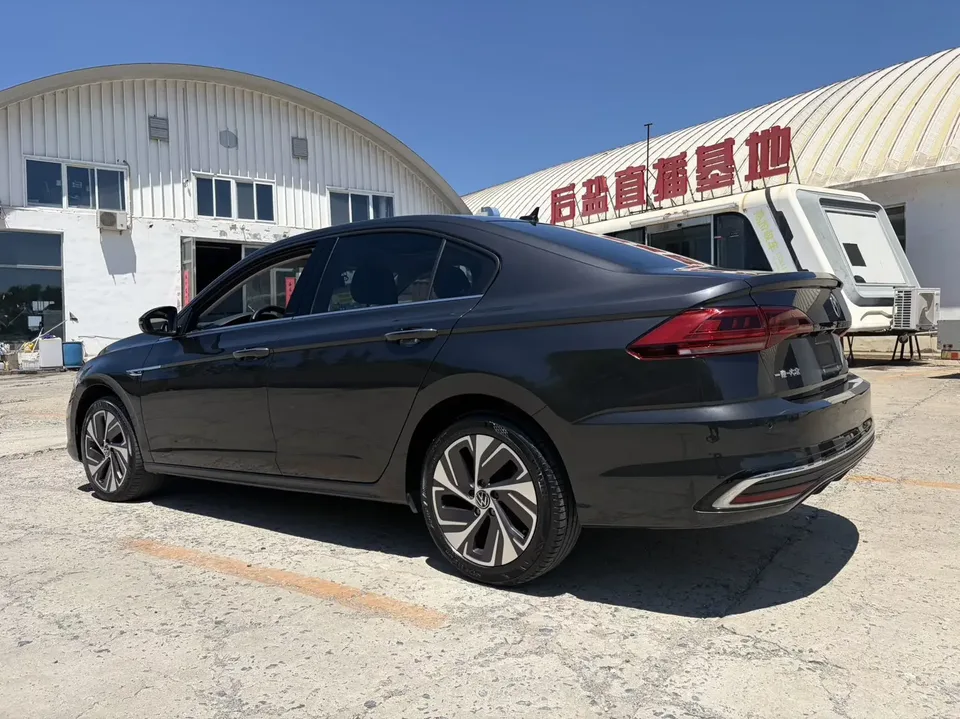 Volkswagen Bora Bora 2023 280TSI DSG Premium Edition 2023 — thumbnail 4