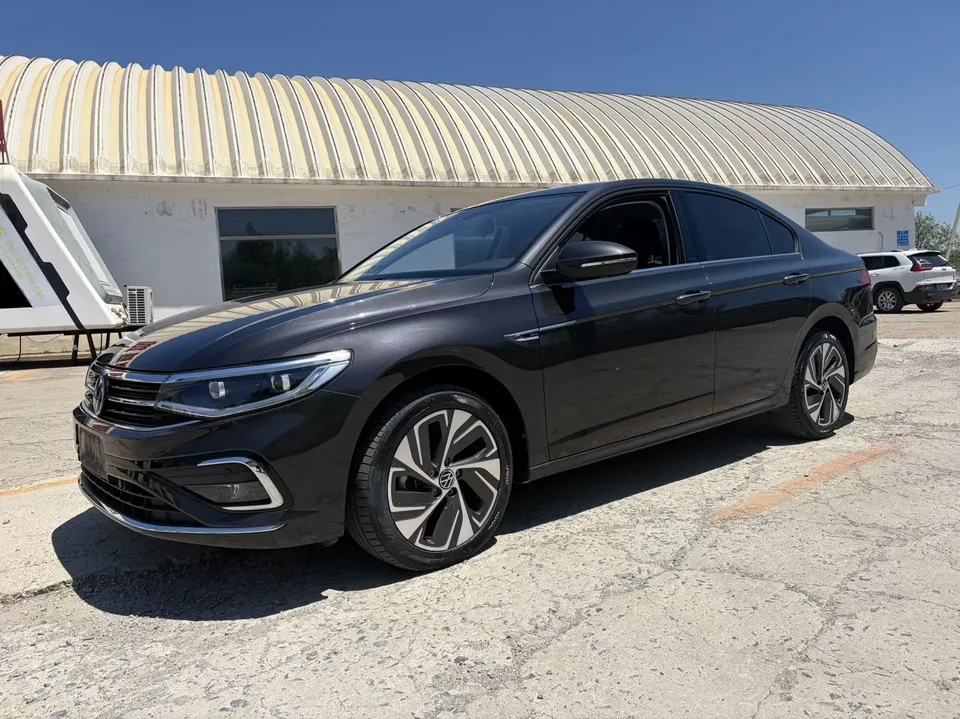 Volkswagen Bora Bora 2023 280TSI DSG Premium Edition 2023 — photo 1, buy with delivery to Moscow
