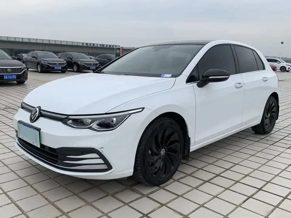 Volkswagen Golf golf 2021 280TSI DSG 30th Anniversary Edition 2022 — photo 1, buy with delivery to Moscow