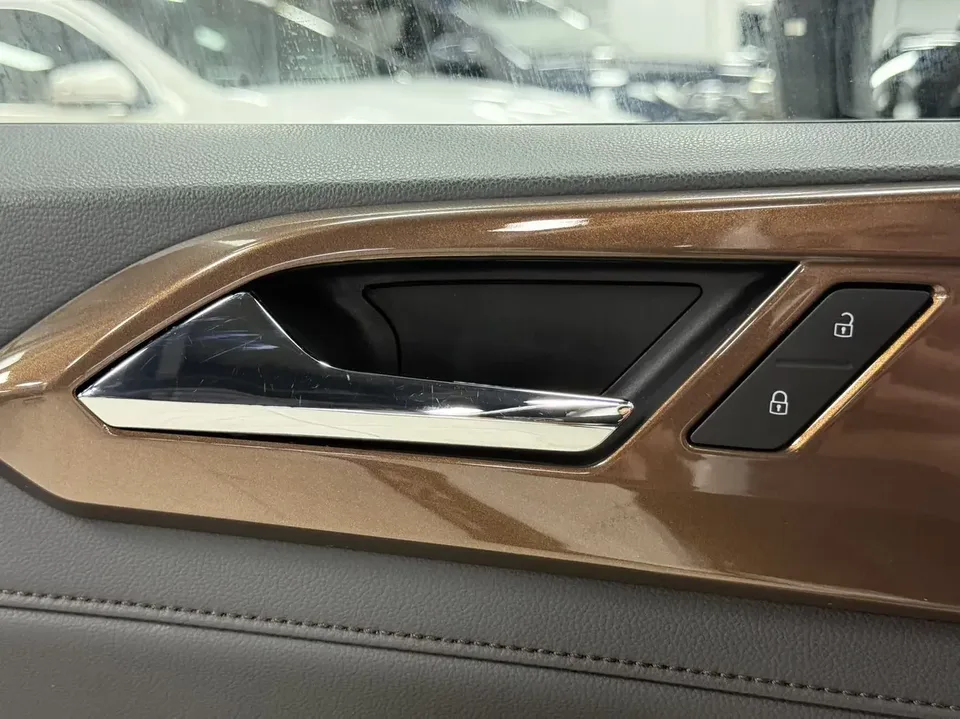 Volkswagen Tharu tuyue 2022 280TSI 2WD Deluxe Edition 2023 — thumbnail 4