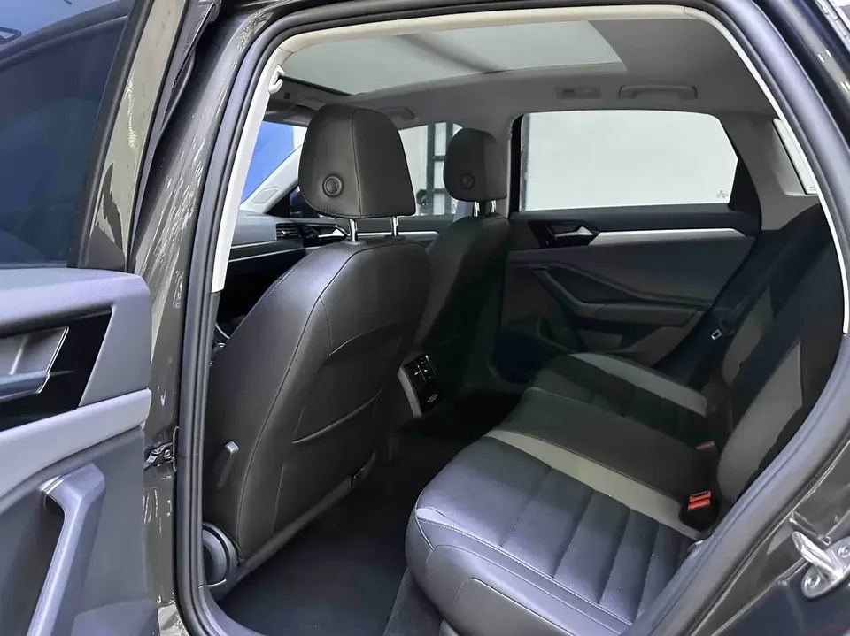 Volkswagen Sagitar Sagitar 2022 280TSI DSG Beyond Edition 2022 — thumbnail 3