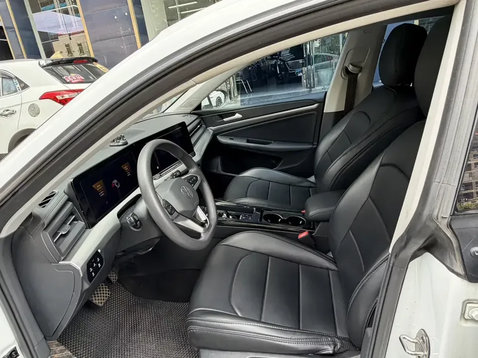 Volkswagen Lamando Lingdu 2024 Lingdu L 200TSI DSG Hot Edition 2024 — thumbnail 5