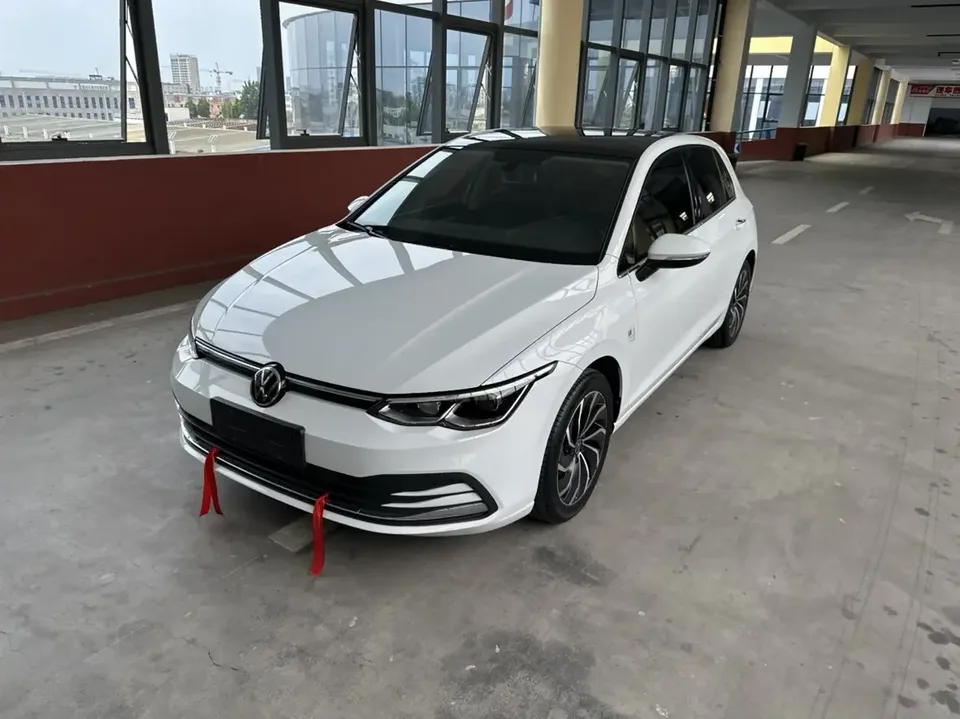 Volkswagen Golf golf 2021 280TSI DSG Pro 2022 — photo 1, buy with delivery to Moscow