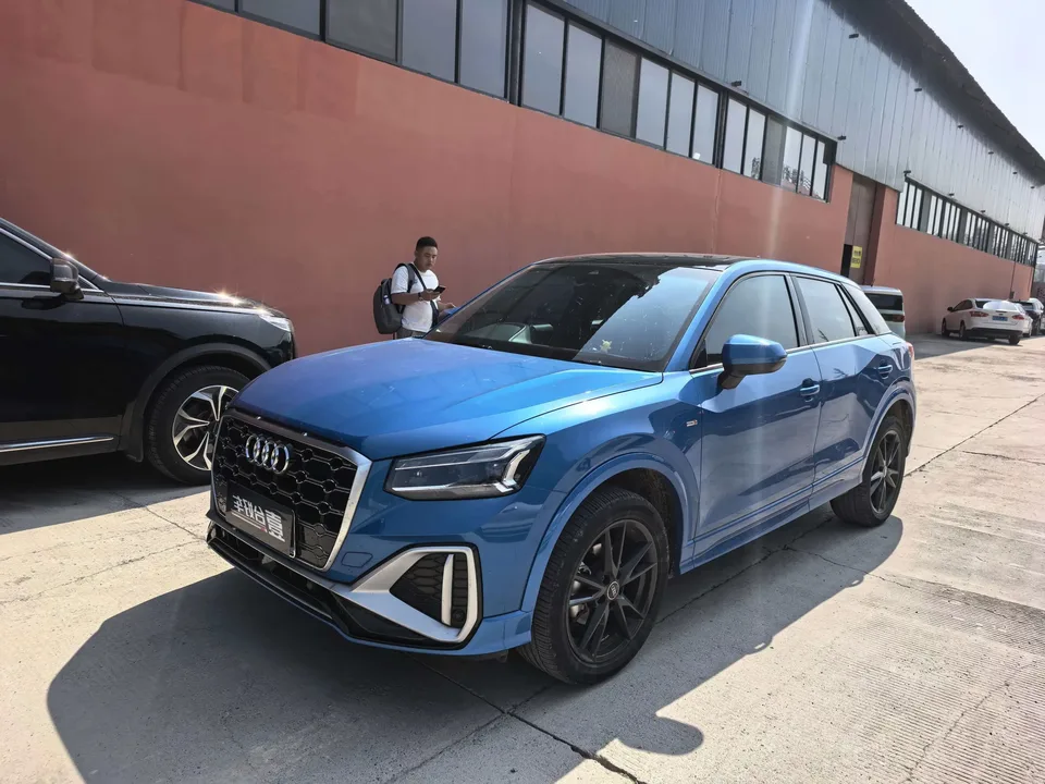 Audi Q2L Audi Q2L 2022 35 TFSI Progressive Dynamic 2022 — photo 1, buy with delivery to Moscow