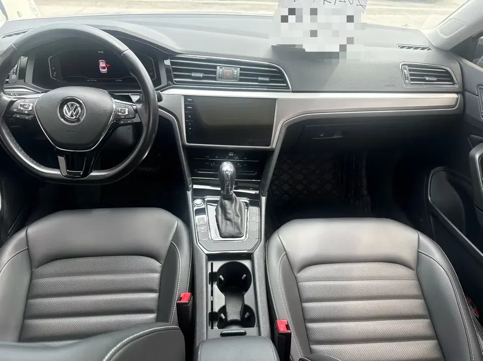 Volkswagen Lamando Lingdu 2021 280TSI DSG Comfort Edition 2022 — thumbnail 3