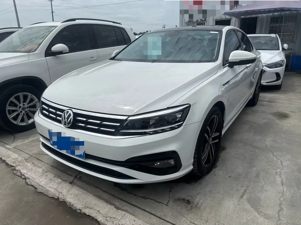 Volkswagen Lamando Lingdu 2021 280TSI DSG Comfort Edition 2022 — photo 1, buy with delivery to Moscow