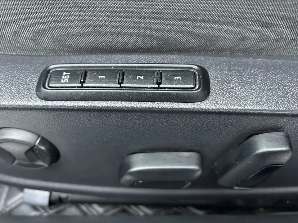 Volkswagen Golf golf 2021 280TSI DSG R-Line 2022 — thumbnail 3