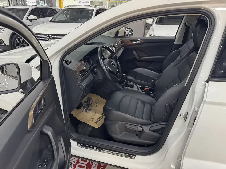 Volkswagen Tharu tuyue 2021 280TSI 2WD Comfort Edition 2022 — thumbnail 3