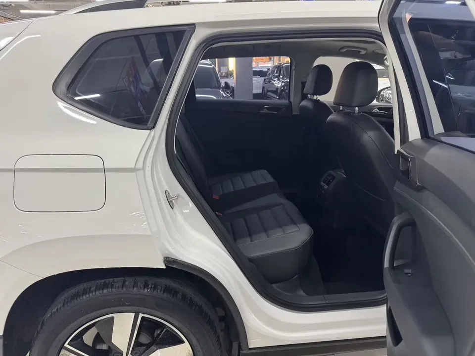 Volkswagen Tharu tuyue 2021 280TSI 2WD Comfort Edition 2022 — thumbnail 4
