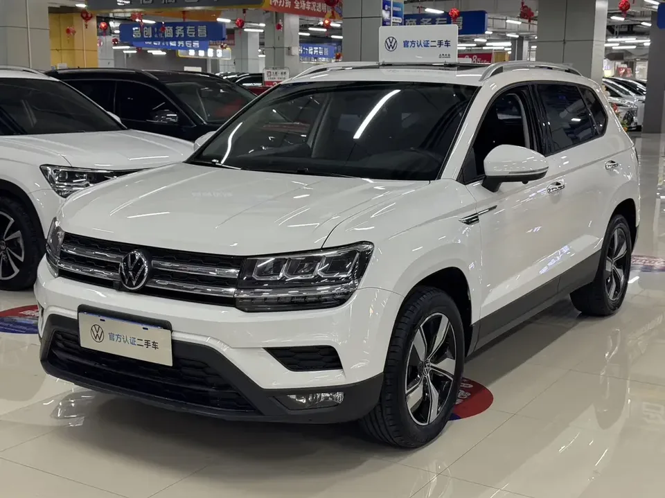 Volkswagen Tharu tuyue 2021 280TSI 2WD Comfort Edition 2022 — photo 1, buy with delivery to Moscow
