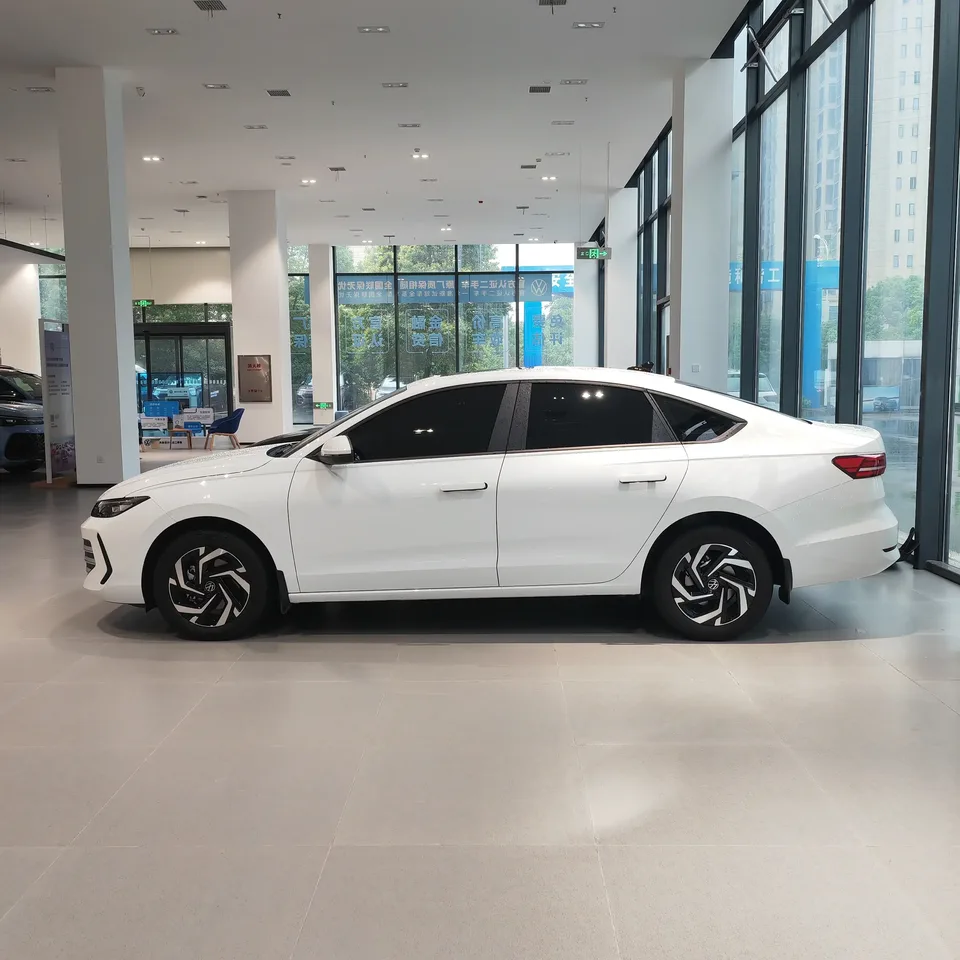 Volkswagen Lavida Lavida 2026 Pro 1.5L Six Million Edition 2026 — thumbnail 4
