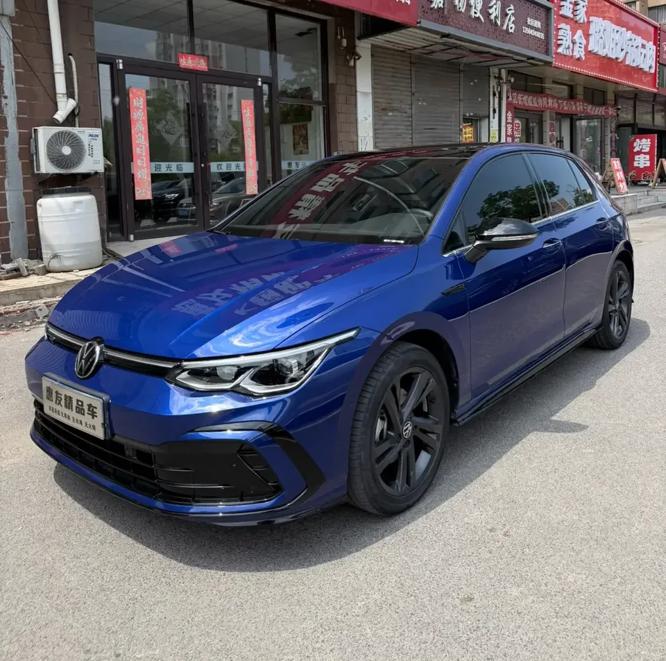 Volkswagen Golf golf 2023 280TSI DSG R-Line Lite 2022 — photo 1, buy with delivery to Moscow