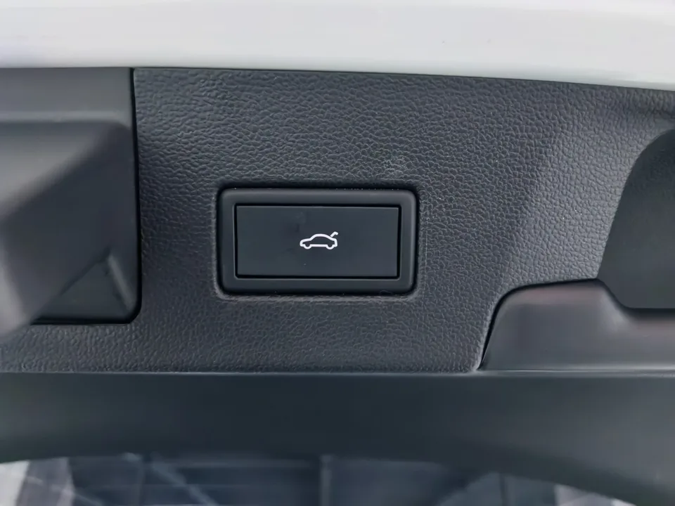 Volkswagen Lamando Lingdu 2023 Lingdu L 280TSI DSG Cool Edition 2023 — thumbnail 3