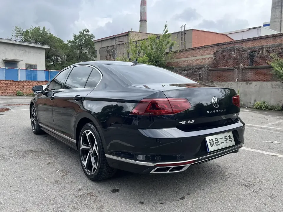 Volkswagen Magotan Magotan 2023 2 millionth anniversary edition 280TSI DSG leading model 2023 — thumbnail 2