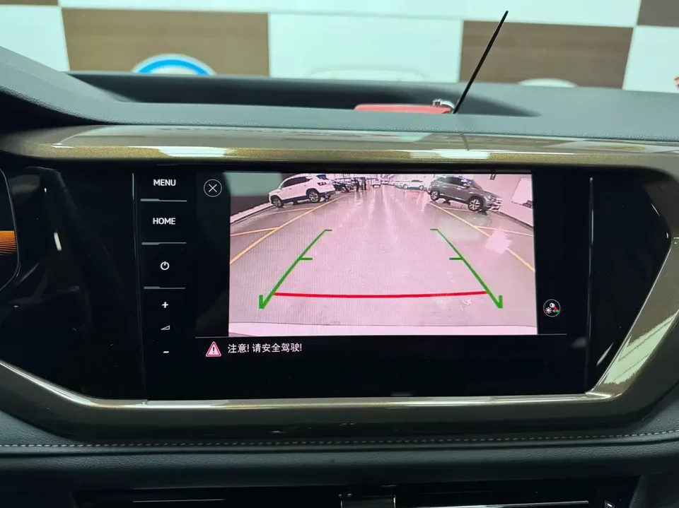 Volkswagen Tharu tuyue 2022 280TSI 2WD Deluxe Edition 2022 — thumbnail 4