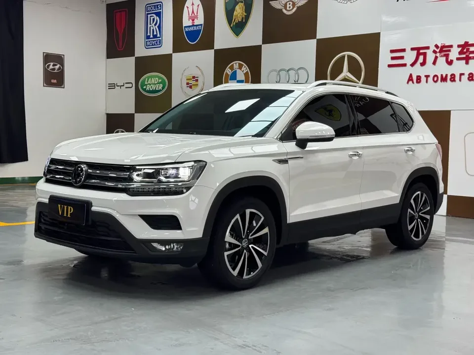 Volkswagen Tharu tuyue 2022 280TSI 2WD Deluxe Edition 2022 — photo 1, buy with delivery to Moscow