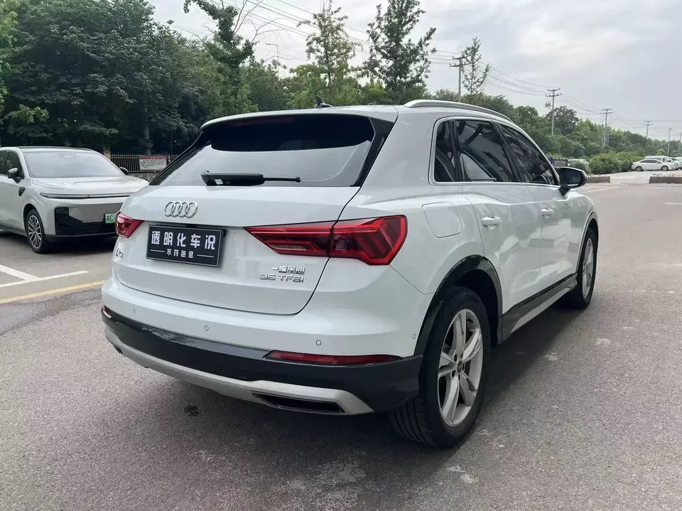 Audi Q3 Audi Q3 2023 35 TFSI Stylish and Elegant 2023 — photo 1, buy with delivery to Moscow