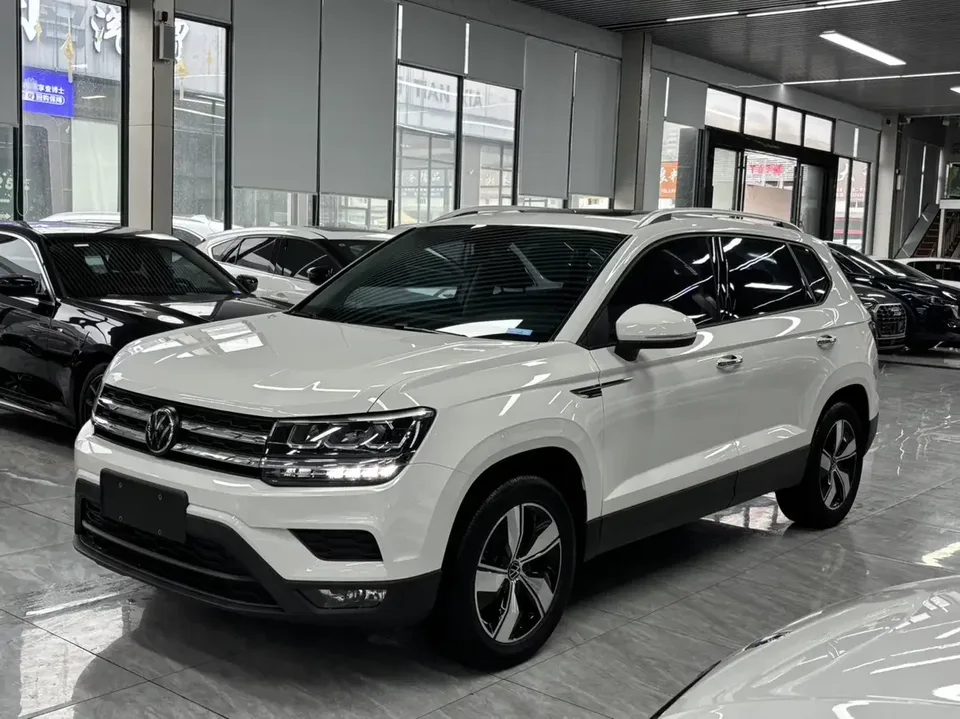 Volkswagen Tharu tuyue 2022 280TSI 2WD Comfort Edition 2022 — photo 1, buy with delivery to Moscow