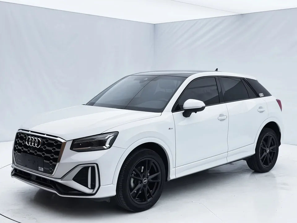 Audi Q2L Audi Q2L 2022 35 TFSI Progressive Dynamic 2022 — photo 1, buy with delivery to Moscow
