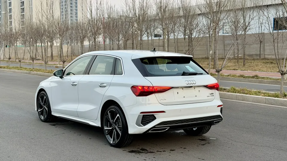 Audi A3 Audi A3 2024 Sportback 35 TFSI Stylish and sporty 2024 — thumbnail 2