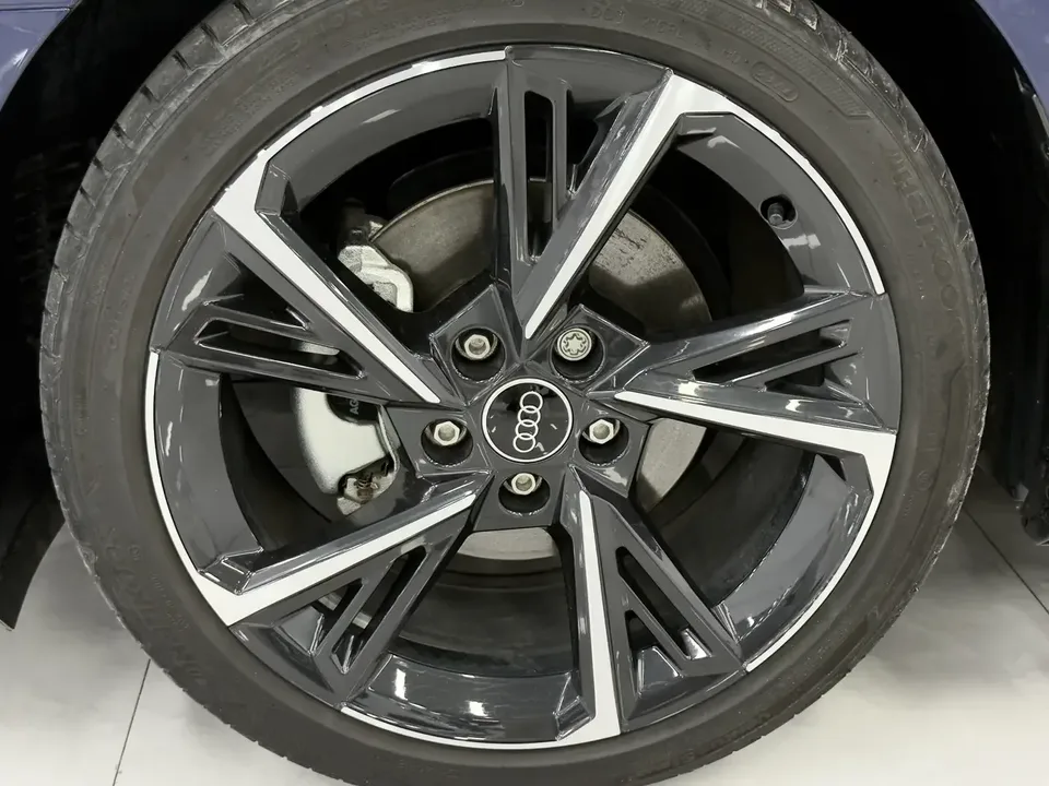 Audi A3 Audi A3 2023 Sportback 35 TFSI Stylish and sporty 2023 — thumbnail 3