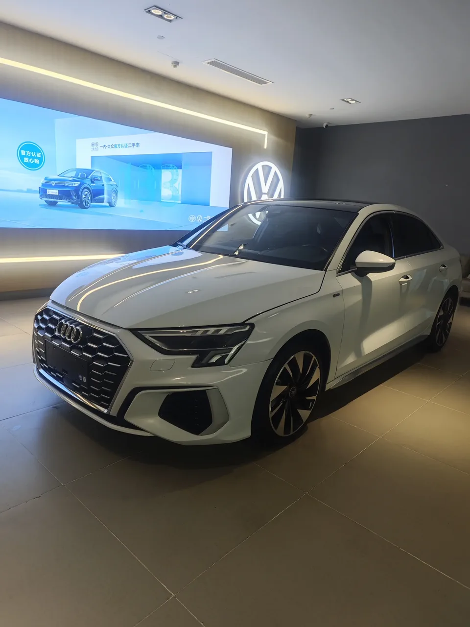 Audi A3 Audi A3 2023 A3L Limousine 35 TFSI Stylish and Elegant 2024 — photo 1, buy with delivery to Moscow