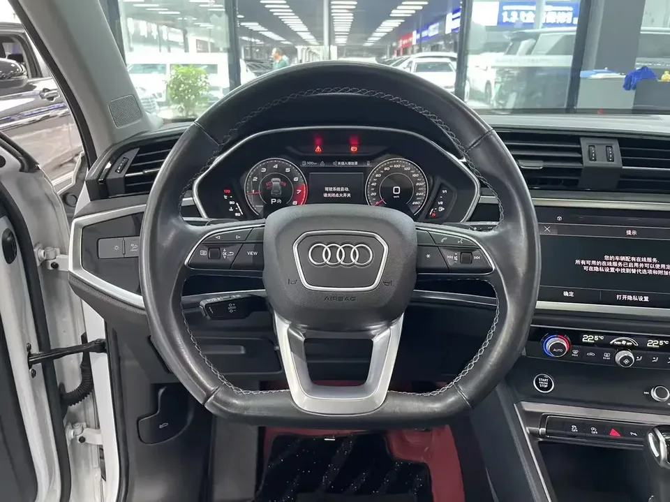 Audi Q3 Audi Q3 2022 35 TFSI Stylish Dynamic 2022 — thumbnail 4