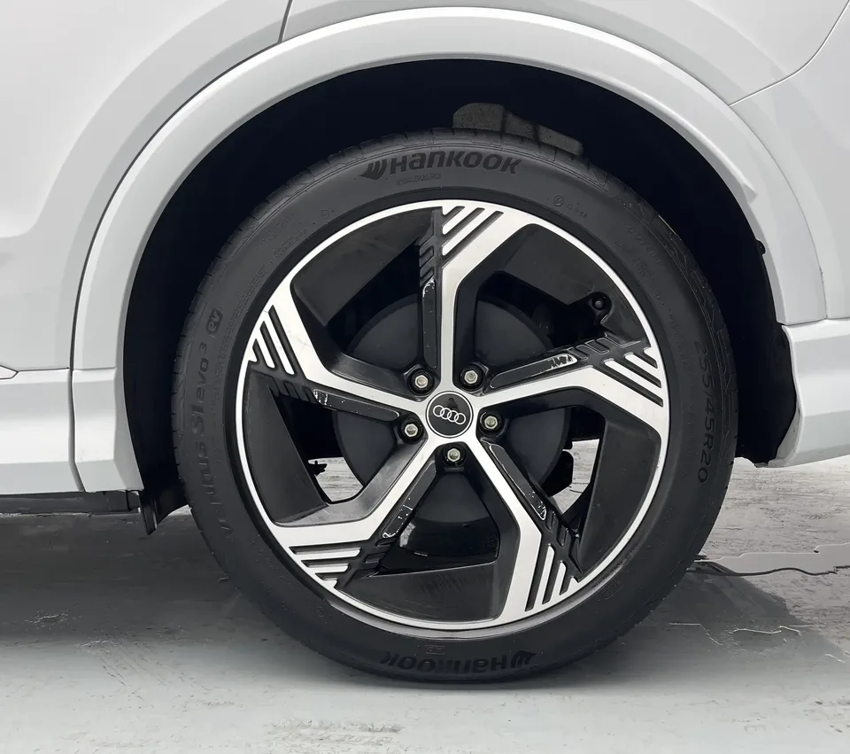 Audi Q4 e-tron Audi Q4 e-tron 2022 50 e-tron quattro Creative Edition 2022 — thumbnail 3