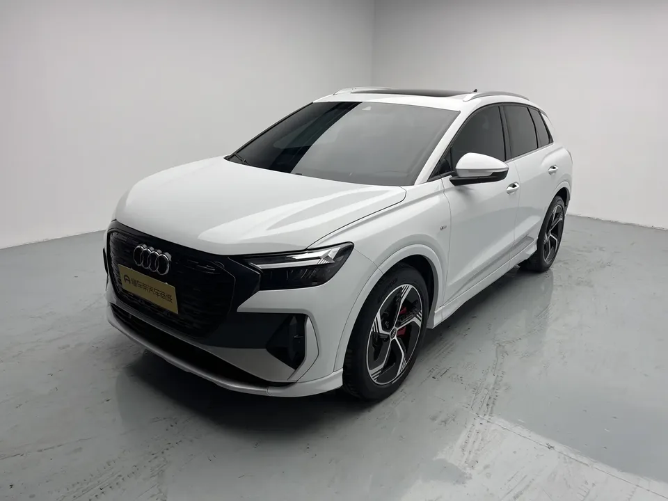 Audi Q4 e-tron Audi Q4 e-tron 2022 50 e-tron quattro Creative Edition 2022 — photo 1, buy with delivery to Moscow