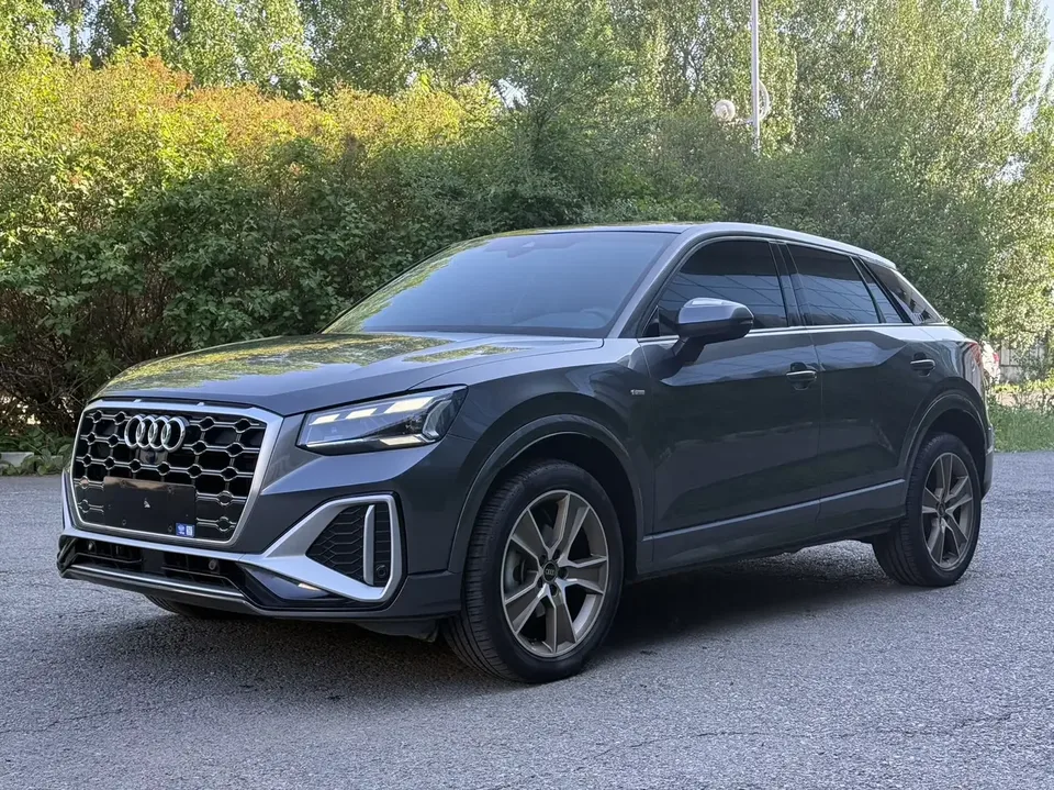 Audi Q2L Audi Q2L 2022 35 TFSI Stylish Dynamic 2023 — фото 1, купить с доставкой в Москву